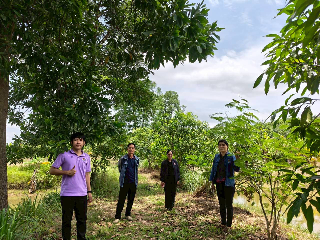 พช.ดงหลวง : ลงพื้นที่ติดตามและประเมินโครงการ “โคก หนอง นา” ก่อนพัฒนาศูนย์เรียนรู้การพัฒนาคุณภาพชีวิตตามหลักทฤษฎีใหม่ 🌱
