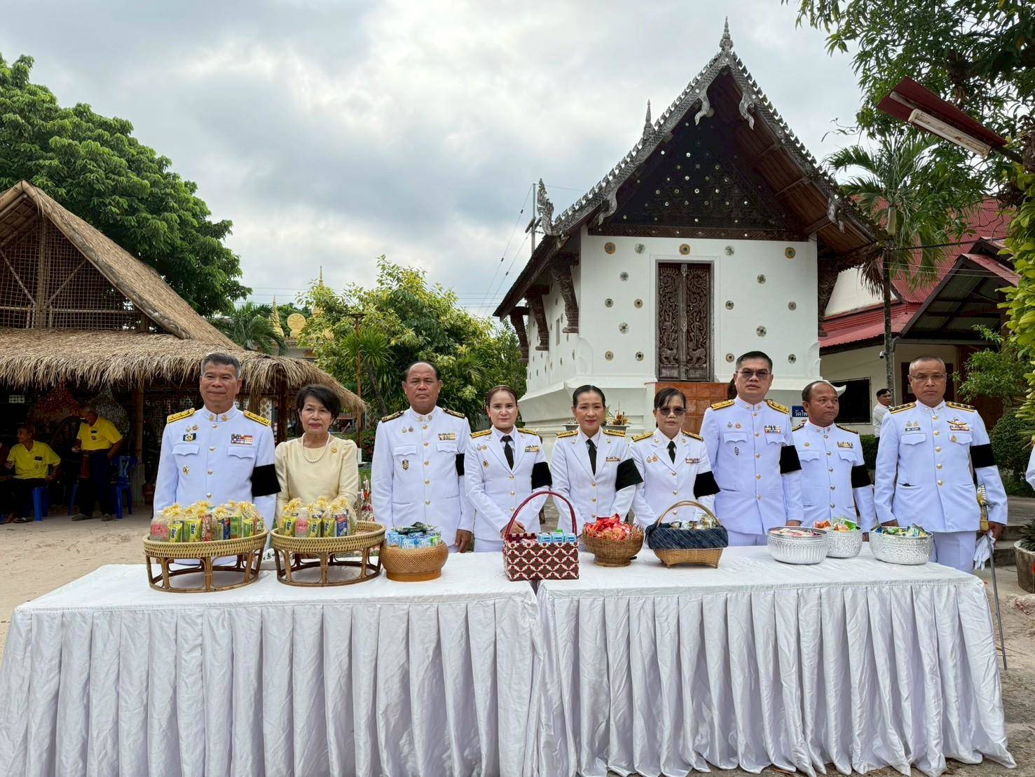 พช.ดงหลวง :ร่วมพิธีเจริญพระพุทธมนต์และทำบุญตักบาตร ถวายเป็นพระราชกุศลแด่สมเด็จพระนางเจ้าฯ พระบรมราชินี เนื่องในโอกาสพระราชพิธีมหามงคลเฉลิมพระชนมพรรษา 4 รอบ 3 มิถุนายน 2569 💜🙏