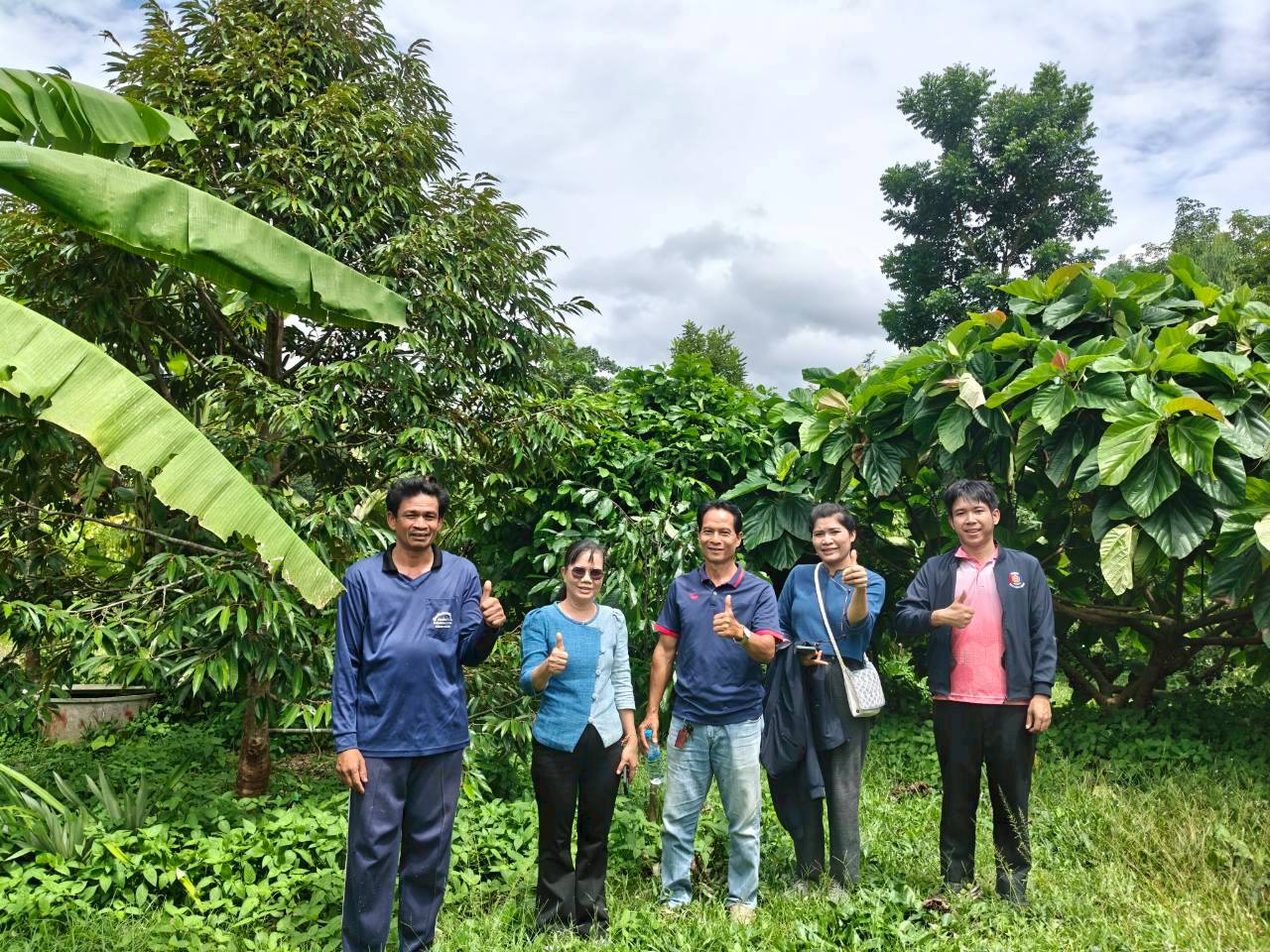 พช.ดงหลวง : ลงพื้นที่ติดตามแปลงโคก หนอง นา ในพื้นที่ตำบลพังแดง 🌿🌾