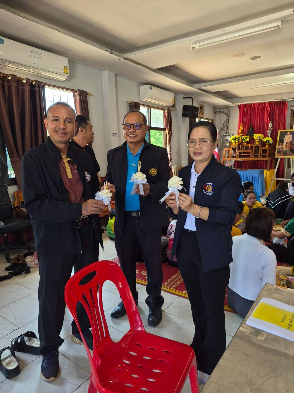 📢🌼 พช.ดงหลวง ลงพื้นที่ตำบลพังแดง ติดตามและสนับสนุนการจัดทำดอกไม้จันทน์ ร่วมกับภาคีเครือข่ายและประชาชนจิตอาสา