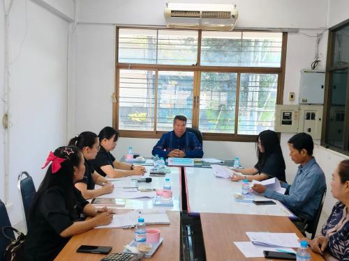 พช.ดงหลวง : จัดประชุมคณะอนุกรรมการกลั่นกรองและติดตามการดำเนินงานกองทุนพัฒนาบทบาทสตรีอำเภอดงหลวง